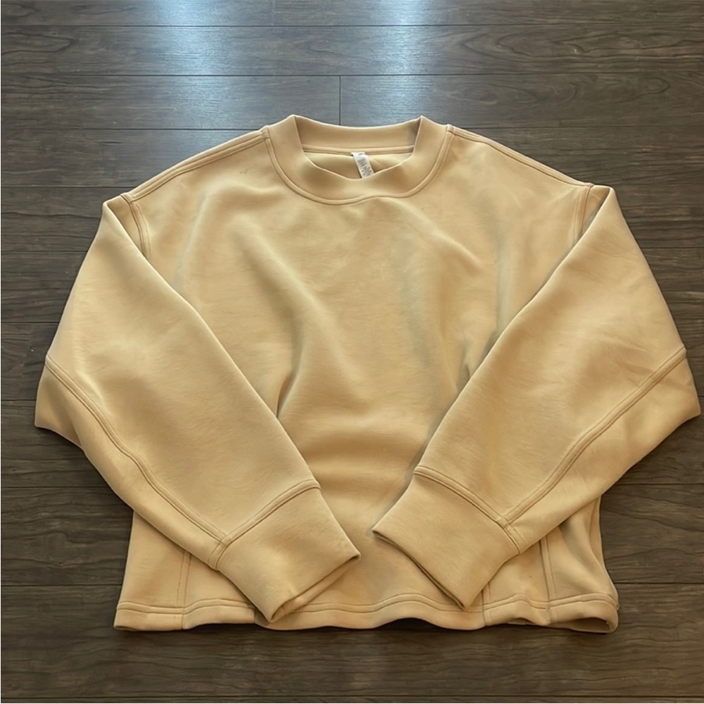 Lululemon Gathered Waist Crew Pullover